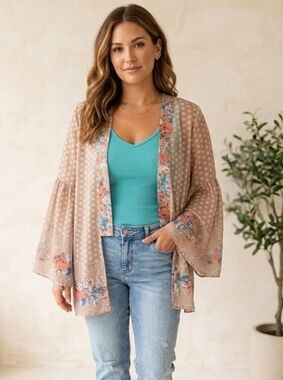 Altar'd State Flowy Kimono Size Small, Fits Other Sizes, Too!